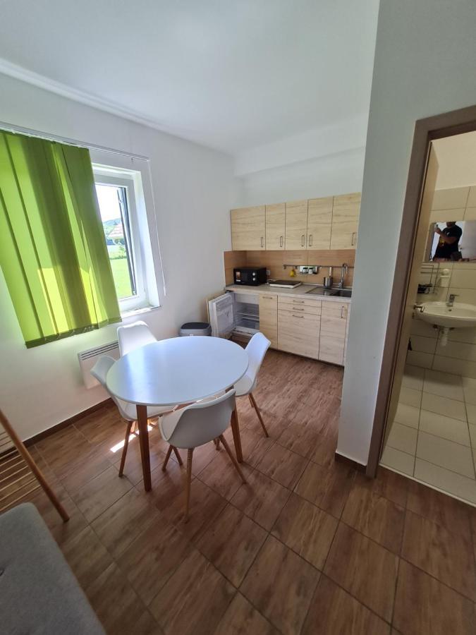 Patakmalom Vendeghaz Hotel Döbrönte Eksteriør billede